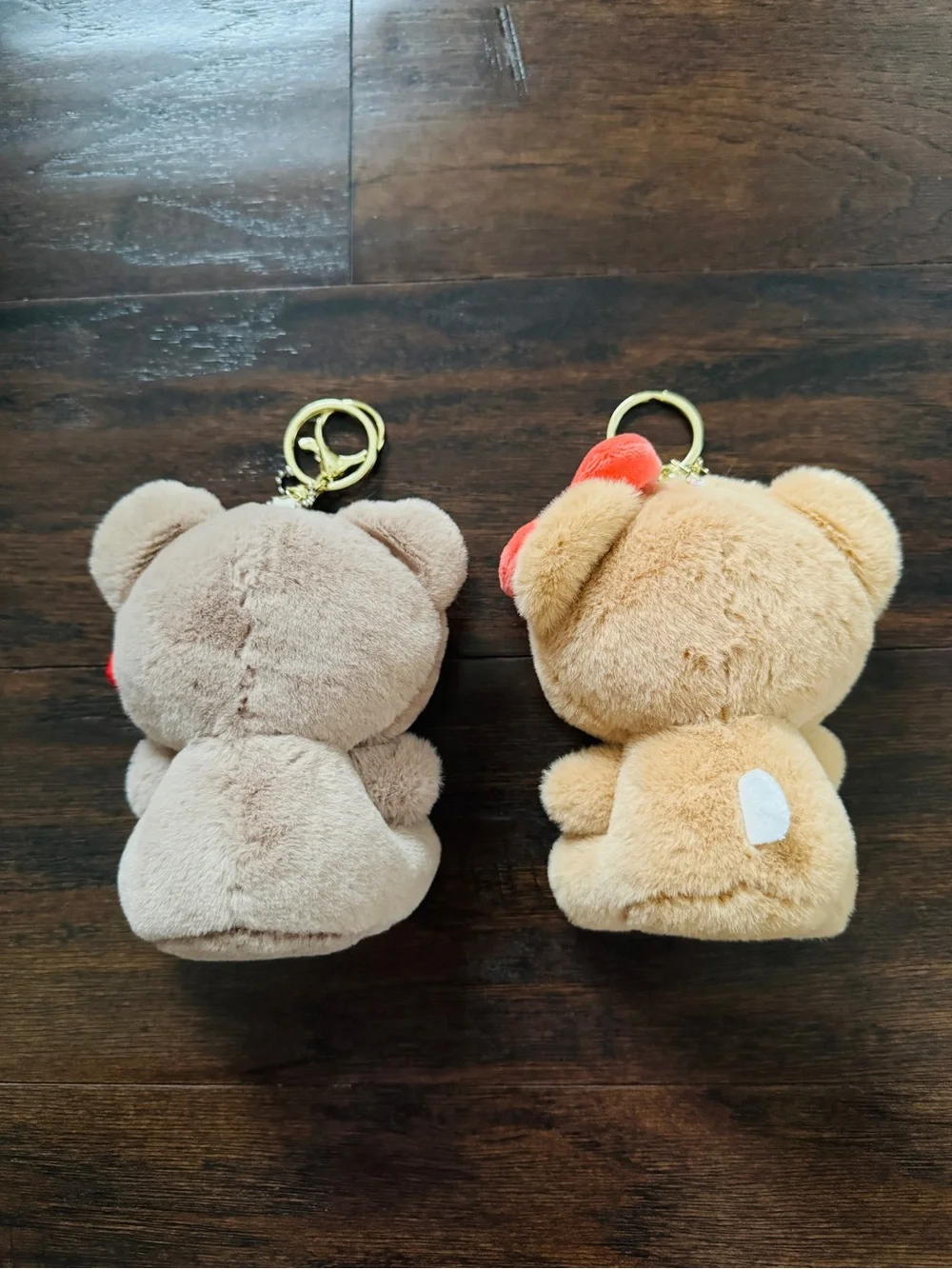 Kitty Plush Keychain Duo in Tan and Light Brown with Red Bows